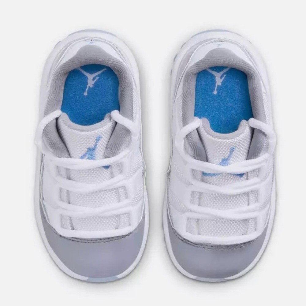 NWOT Nike Kids Air Jordan Retro 11 Low - Grey and White with Ice Blue Sole - Picture 5 of 13